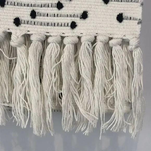 Crochet Table Runner Holiday - Picture 5 of 11